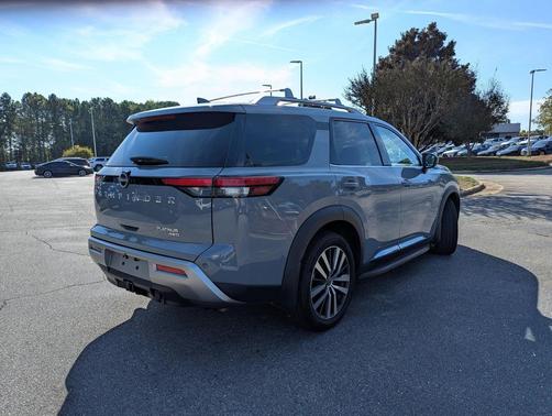 2022 Nissan Pathfinder Platinum 4WD