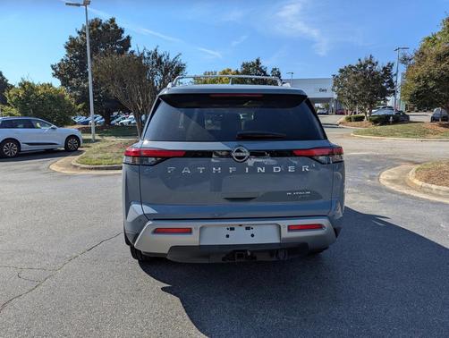 2022 Nissan Pathfinder Platinum 4WD