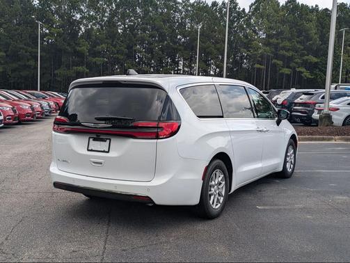2026 Chrysler Pacifica L