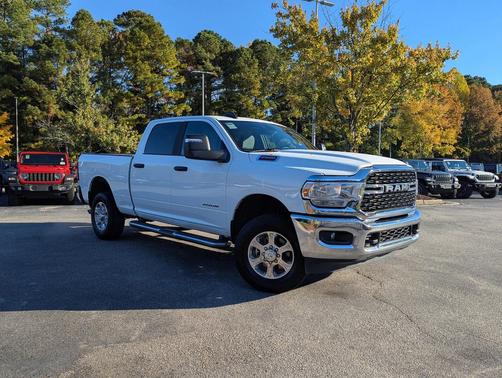 2024 RAM 2500 Big Horn Crew Cab 4x4 6'4' Box