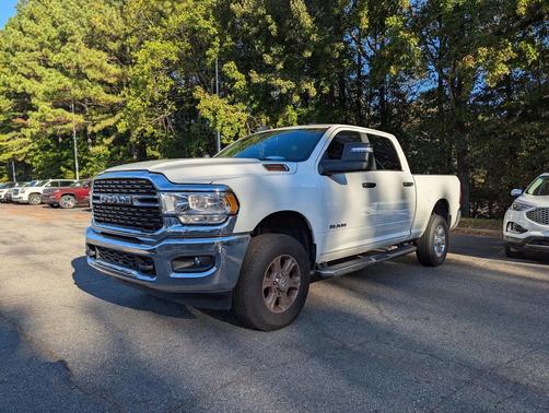 2024 RAM 2500 Big Horn Crew Cab 4x4 6'4' Box