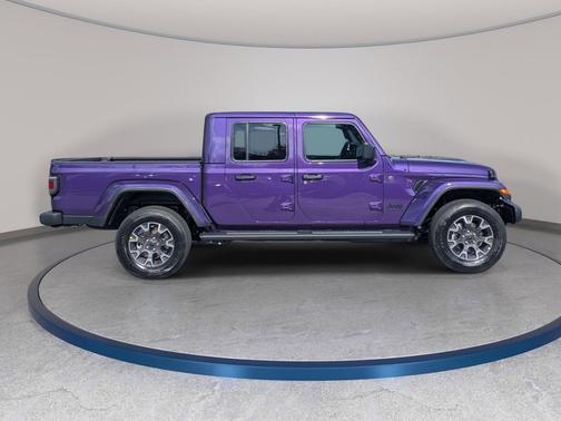 Reign 2026 Jeep Gladiator Sahara 4x4