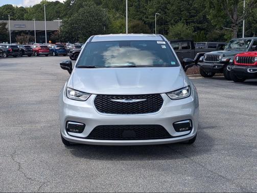 2026 Chrysler Pacifica L