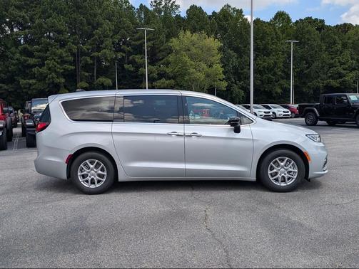 2026 Chrysler Pacifica L