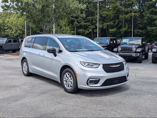 2026 Chrysler Pacifica L