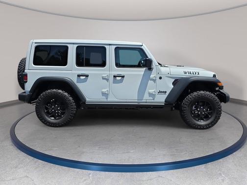 Bright White Clearcoat 2026 Jeep Wrangler Willys