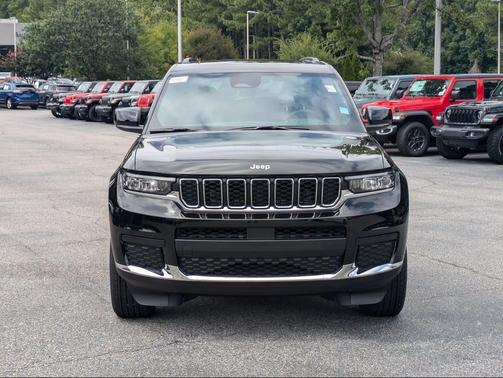 2025 Jeep Grand Cherokee L Laredo