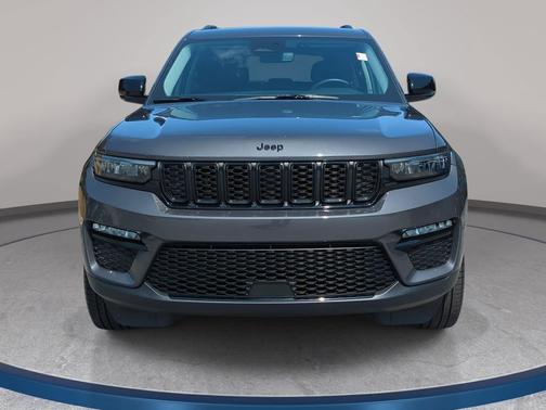 Baltic Gray Metallic Clearcoat 2023 Jeep Grand Cherokee Limited