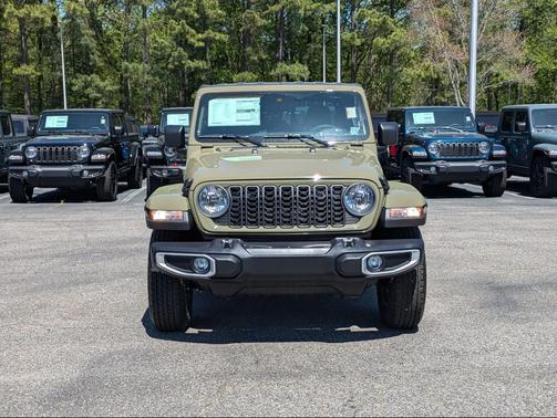 2025 Jeep Gladiator Sport S