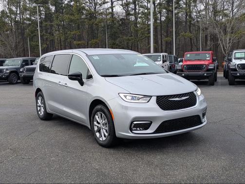 2026 Chrysler Pacifica L