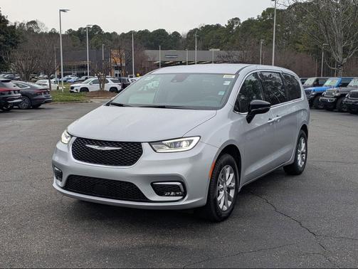 2026 Chrysler Pacifica L