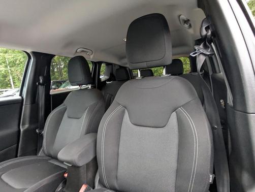 2020 Jeep Renegade Jeepster 4X4