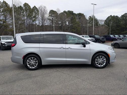 2026 Chrysler Pacifica L