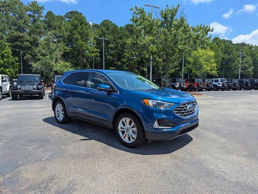 2022 Ford Edge Titanium