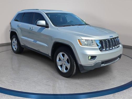 Bright Silver Metallic Clearcoat 2012 Jeep Grand Cherokee Laredo