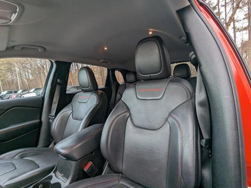 2021 Jeep Cherokee Trailhawk