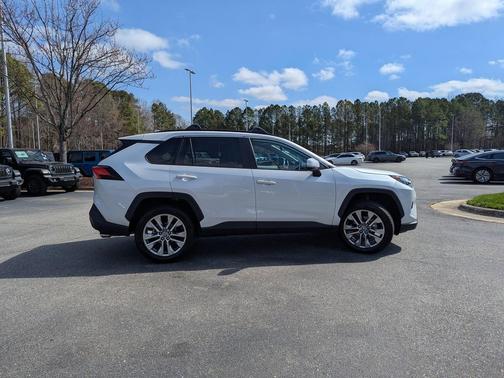 2023 Toyota RAV4 XLE Premium