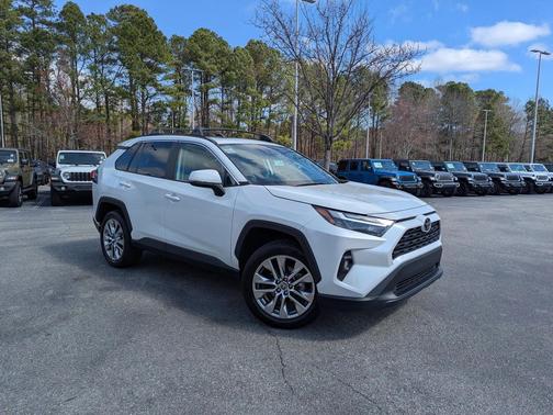 2023 Toyota RAV4 XLE Premium