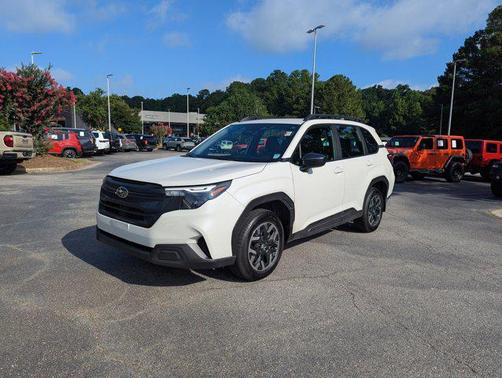 2025 Subaru Forester Base