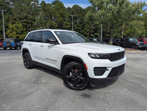 2023 Jeep Grand Cherokee Altitude