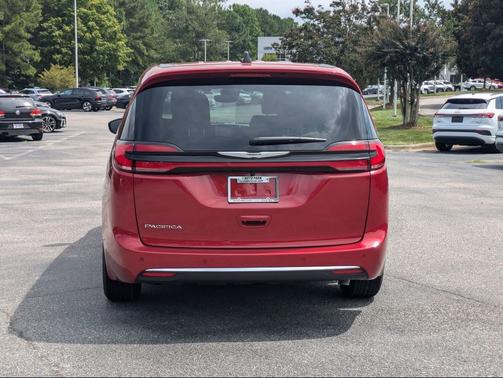 2026 Chrysler Pacifica L