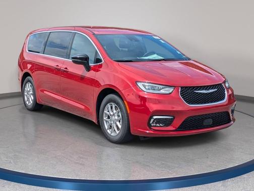 Red Hot Pearlcoat 2026 Chrysler Pacifica L