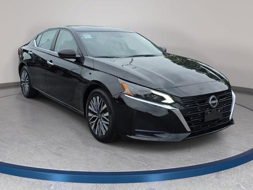 Super Black 2024 Nissan Altima 2.5 SV