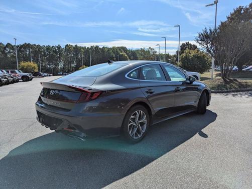 2022 Hyundai SONATA SEL