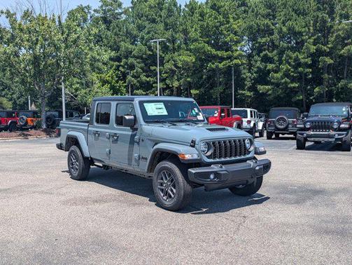 2025 Jeep Gladiator Sport S