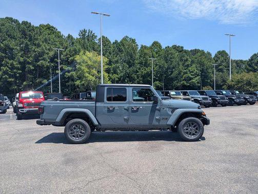 2025 Jeep Gladiator Sport S