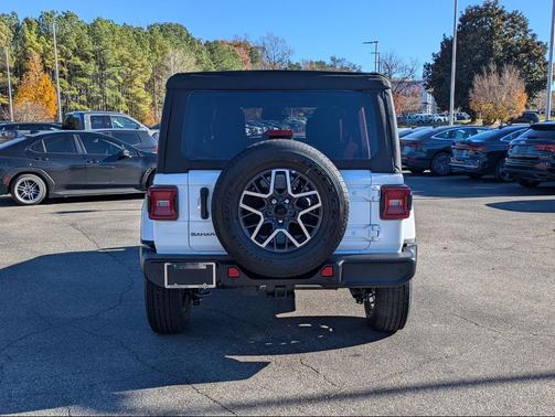 2026 Jeep Wrangler 4-Door Sahara 4x4