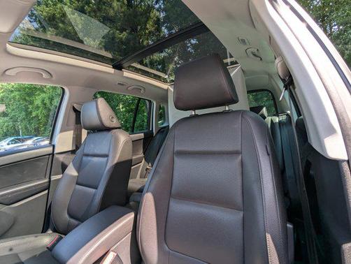 2010 Volkswagen Tiguan 2.0T Wolfsburg Edition