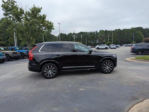 2025 Volvo XC90 B6 Plus 7-Seater