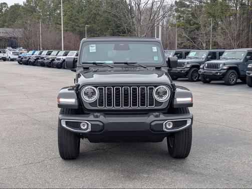 2026 Jeep Wrangler 4-Door Sahara 4x4