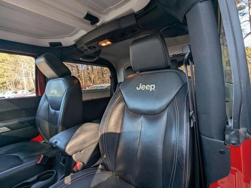 2014 Jeep Wrangler Sahara