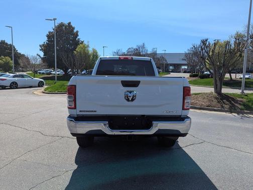 Bright White Clearcoat 2024 RAM 2500 Big Horn Crew Cab 4x4 6'4' Box