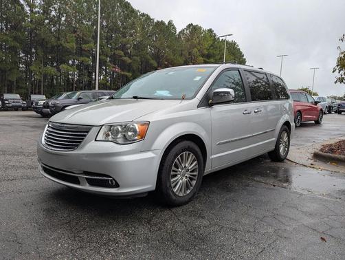 2012 Chrysler Town & Country Touring-L