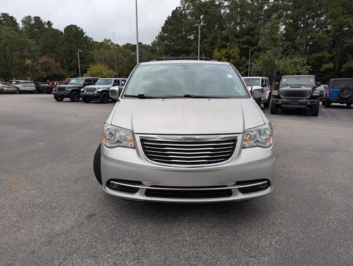 2012 Chrysler Town & Country Touring-L