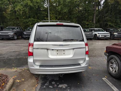 2012 Chrysler Town & Country Touring-L