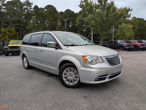 2012 Chrysler Town & Country Touring-L