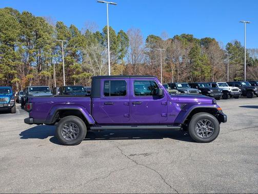 2026 Jeep Gladiator Sport S