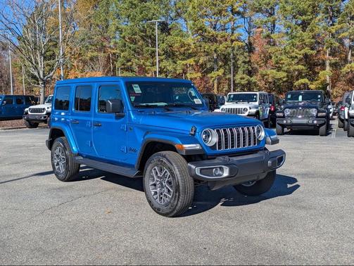 2026 Jeep Wrangler 4-Door Sahara 4x4