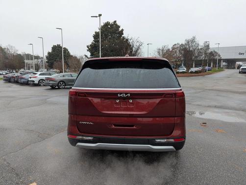 2024 Kia Carnival LX