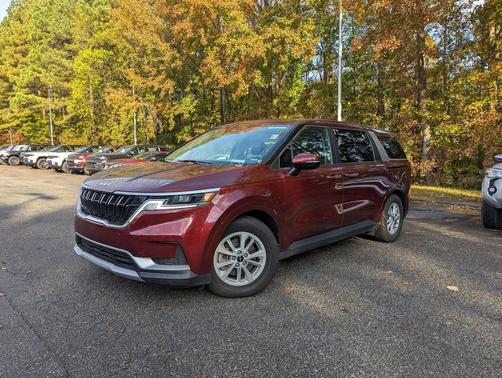 2024 Kia Carnival LX