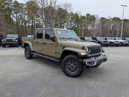 2025 Jeep Gladiator Sport S