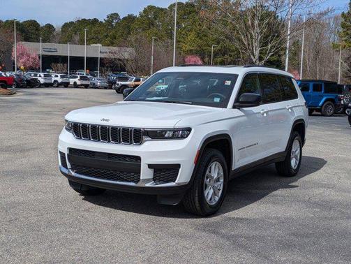 2025 Jeep Grand Cherokee L Laredo