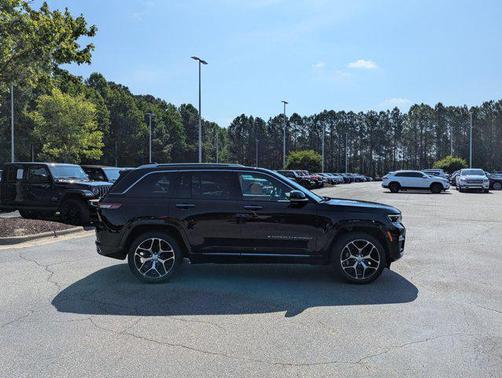 2023 Jeep Grand Cherokee Summit