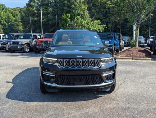 2023 Jeep Grand Cherokee Summit