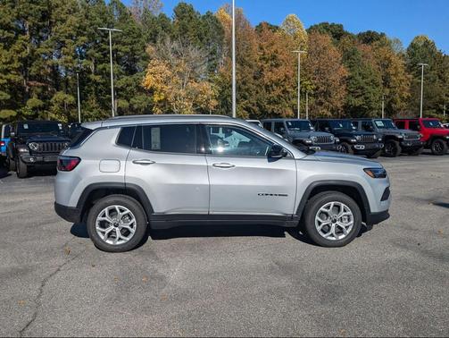 2026 Jeep Compass Latitude