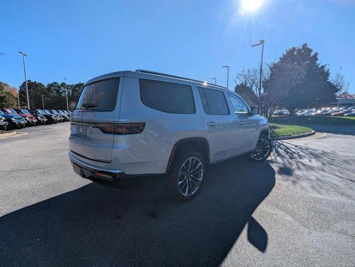 2022 Jeep Wagoneer Series III 4x4